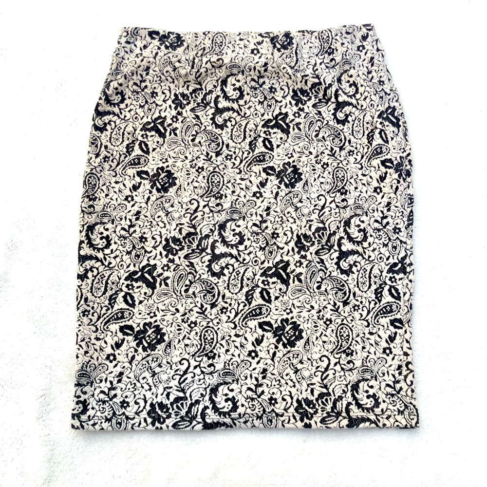 GERI C. Pencil skirt Paisley Stretchy Belt Loops